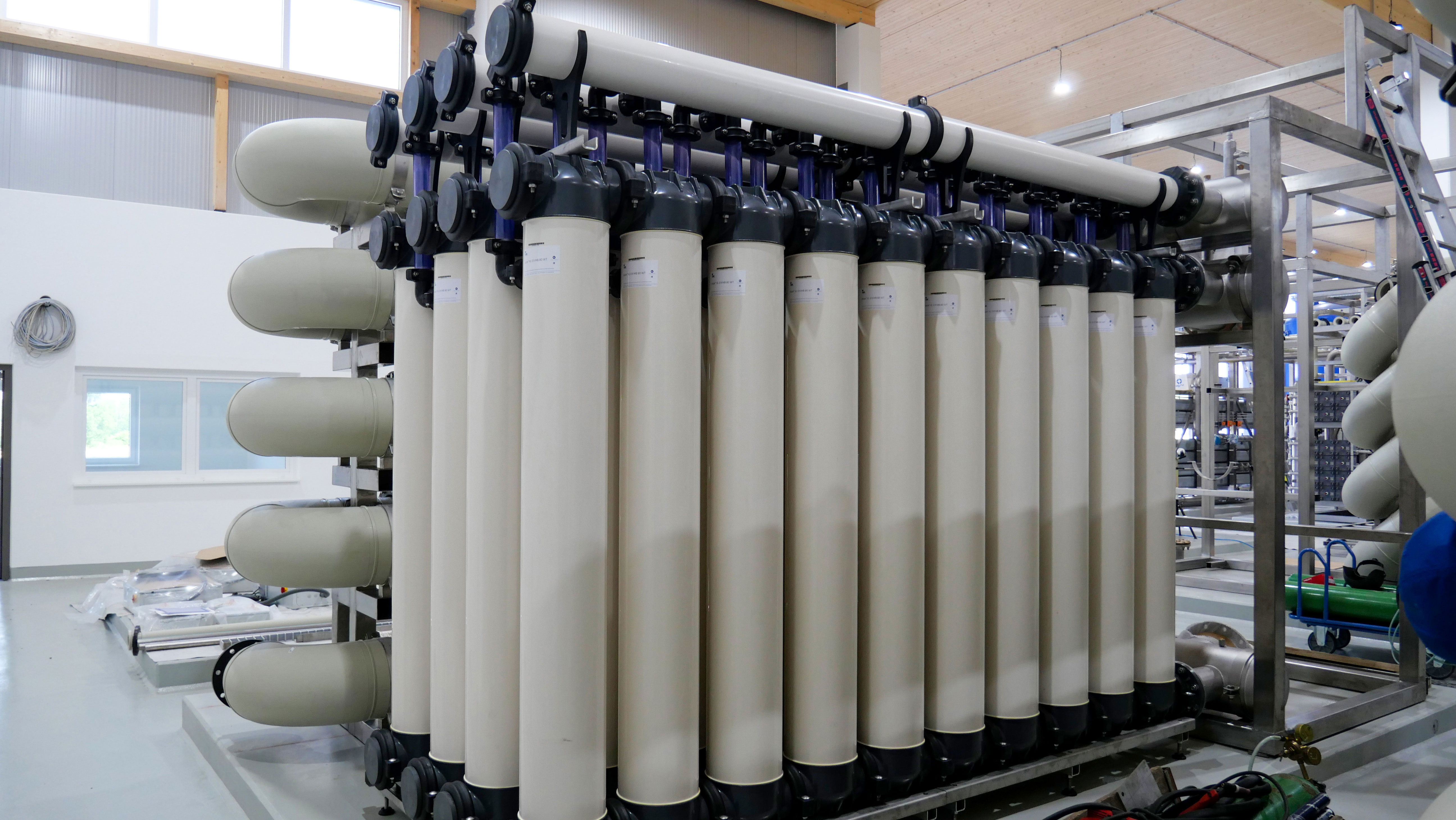 In the membrane filters, the water is softened without chemical additives.